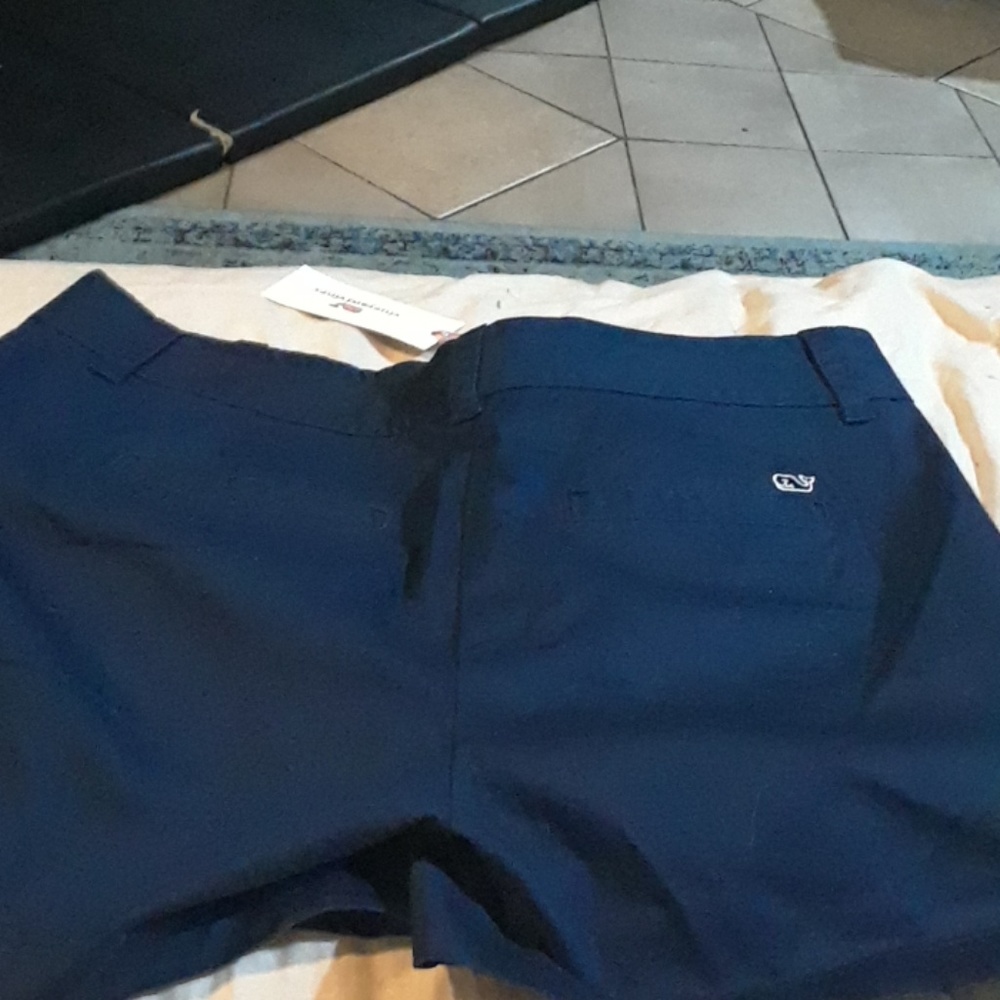 Shorts - Picture 2 of 3